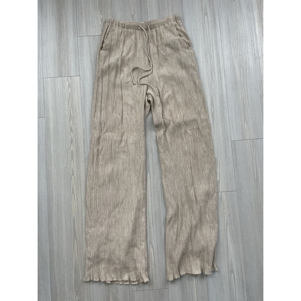 Abercrombie and Fitch Women's Oatmeal Crinkle Pants Size Small Business Casual